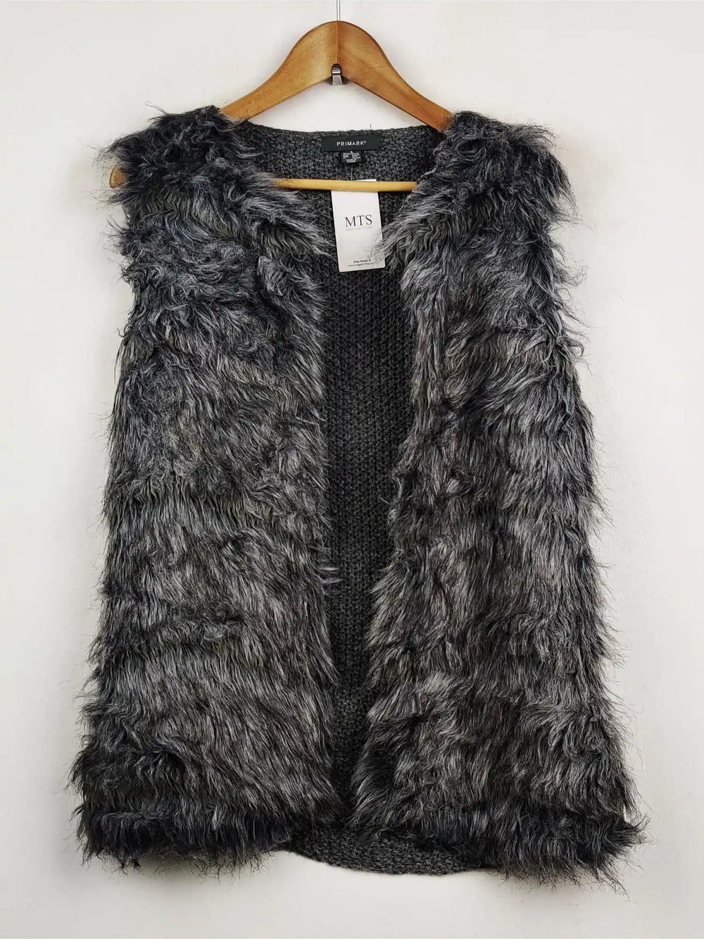 Buy online pre-used pre-loved 100% authentic & Original branded Primark (SL-980) available in Pakistan. Top international brands avilable.
