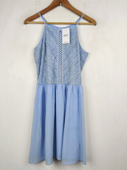 Buy online pre-used pre-loved 100% authentic & Original branded New Look (SWT-05) available in Pakistan. Top international brands avilable.