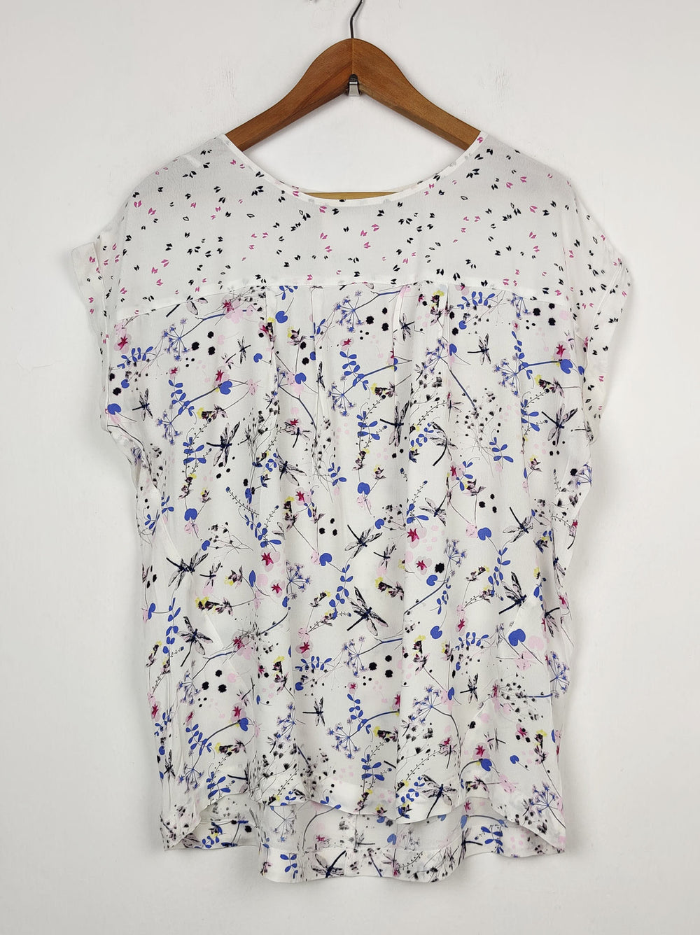 Buy online pre-used pre-loved 100% authentic & Original branded Next (SWT-1058) available in Pakistan. Top international brands avilable.