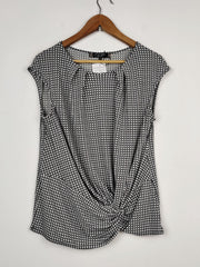 Buy online pre-used pre-loved 100% authentic & Original branded Principle (SWT-1060) available in Pakistan. Top international brands avilable.