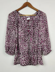 Buy online pre-used pre-loved 100% authentic & Original branded H&M (SWT-1069) available in Pakistan. Top international brands avilable.