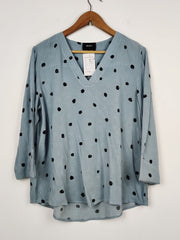 Buy online pre-used pre-loved 100% authentic & Original branded Object (SWT-1093) available in Pakistan. Top international brands avilable.