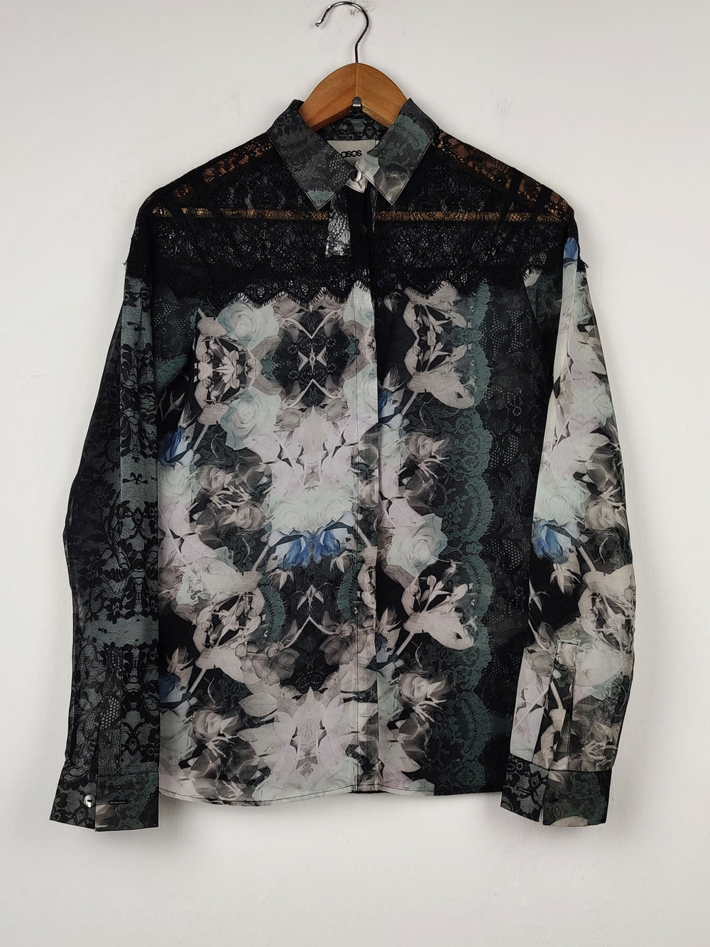 Buy online pre-used pre-loved 100% authentic & Original branded Asos (SWT-1159) available in Pakistan. Top international brands avilable.