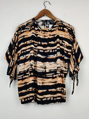 Buy online pre-used pre-loved 100% authentic & Original branded Primark (SWT-1169) available in Pakistan. Top international brands avilable.