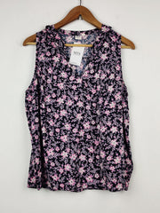 Buy online pre-used pre-loved 100% authentic & Original branded Gap (SWT-1178) available in Pakistan. Top international brands avilable.