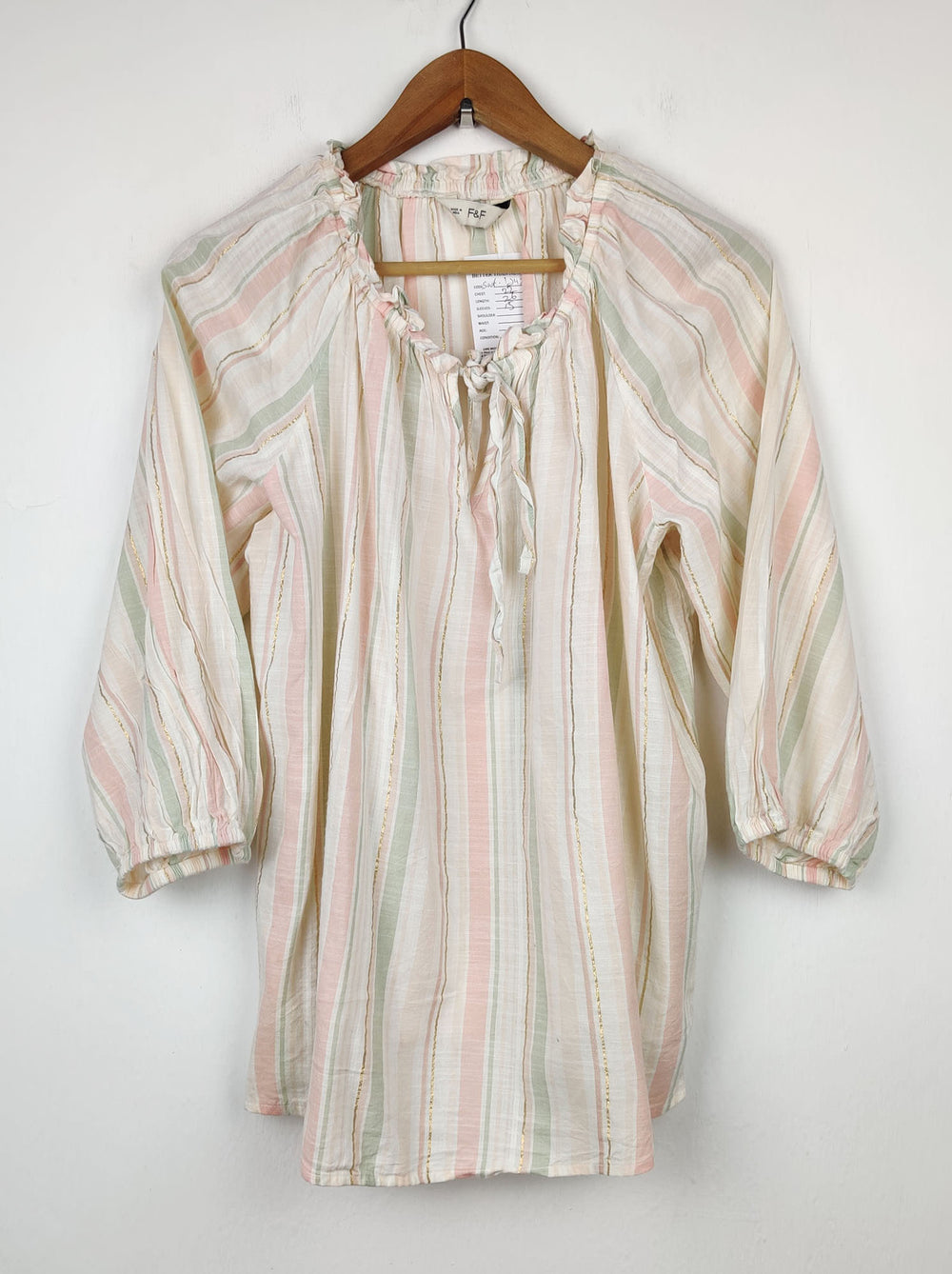 Buy online pre-used pre-loved 100% authentic & Original branded F&F (SWT-1247) available in Pakistan. Top international brands avilable.