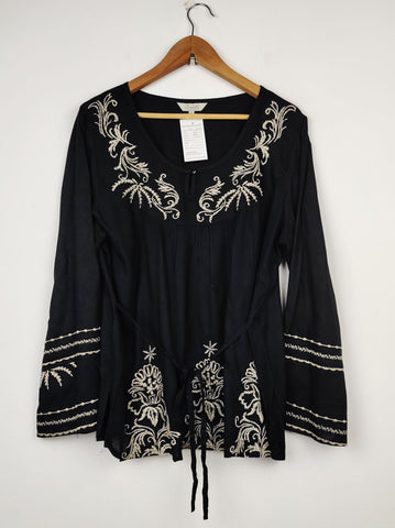 Buy online pre-used pre-loved 100% authentic & Original branded Peacocks (SWT-1270) available in Pakistan. Top international brands avilable.