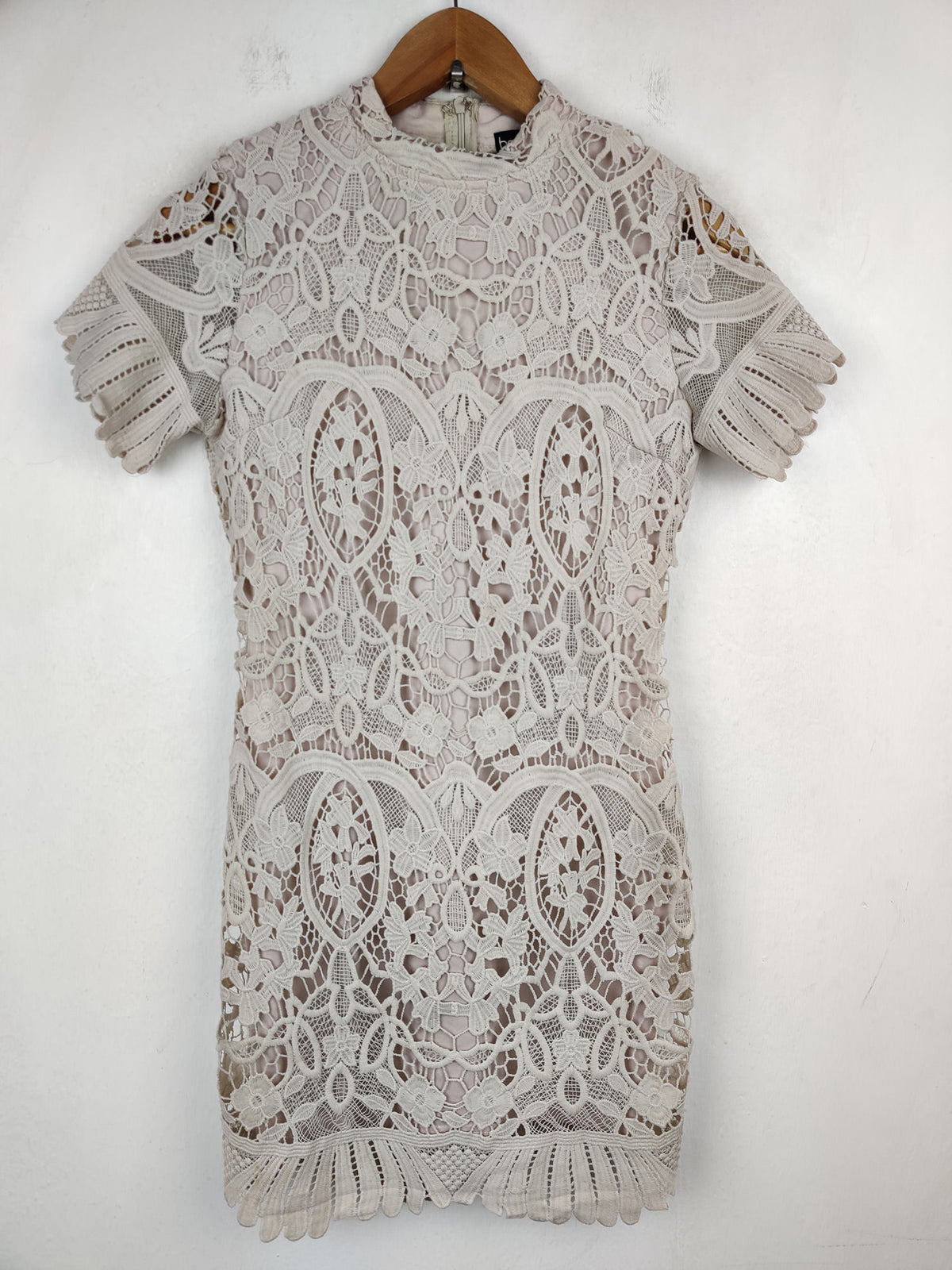 Buy online pre-used pre-loved 100% authentic & Original branded Boohoo (SWT-128) available in Pakistan. Top international brands avilable.