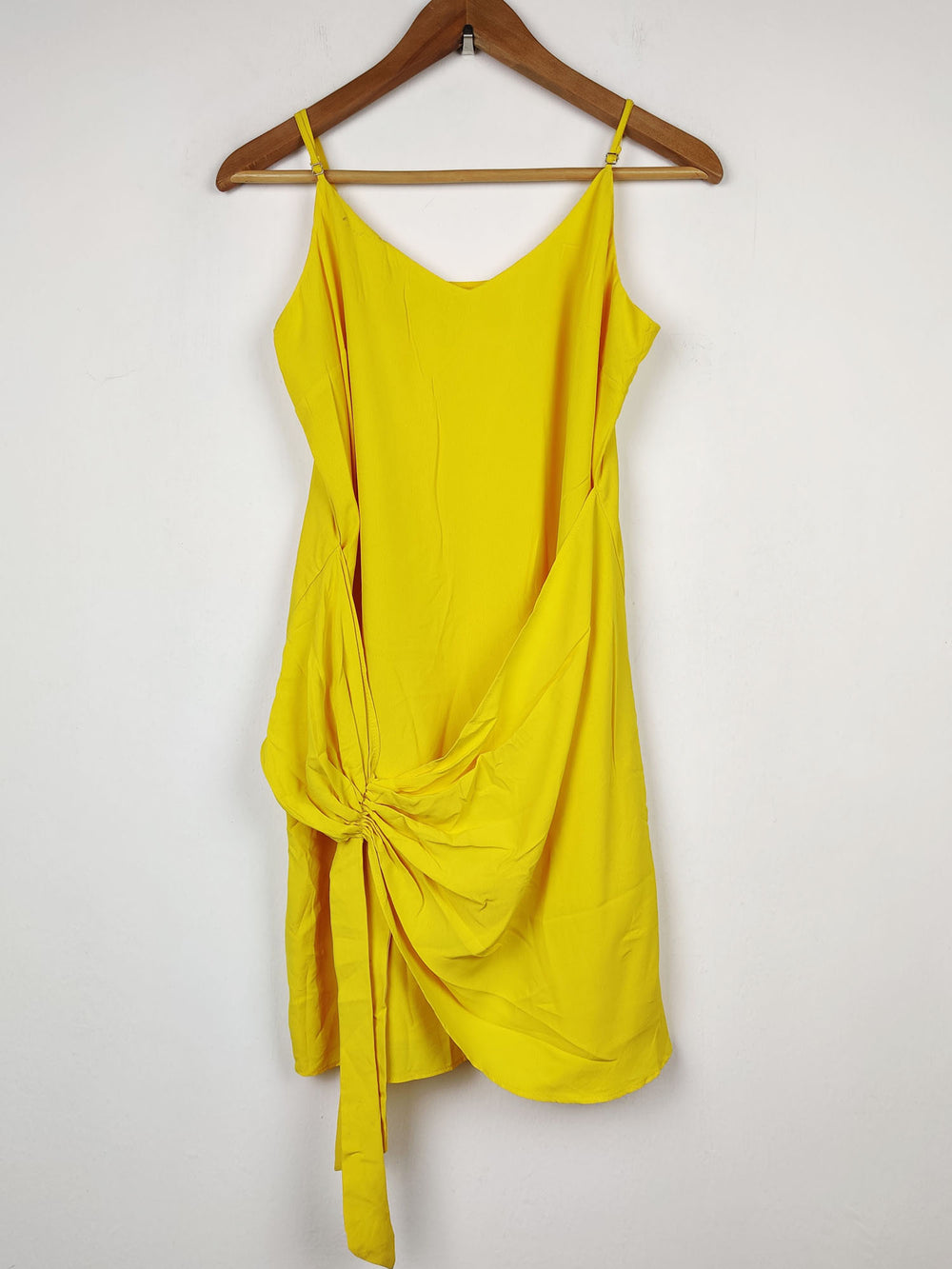 Buy online pre-used pre-loved 100% authentic & Original branded River Island (SWT-1295) available in Pakistan. Top international brands avilable.