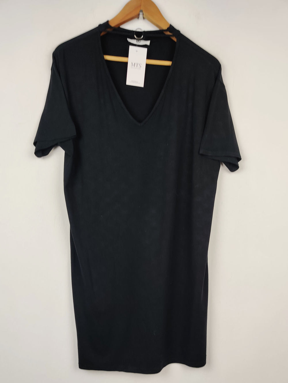 Buy online pre-used pre-loved 100% authentic & Original branded Missguided (SWT-1320) available in Pakistan. Top international brands avilable.