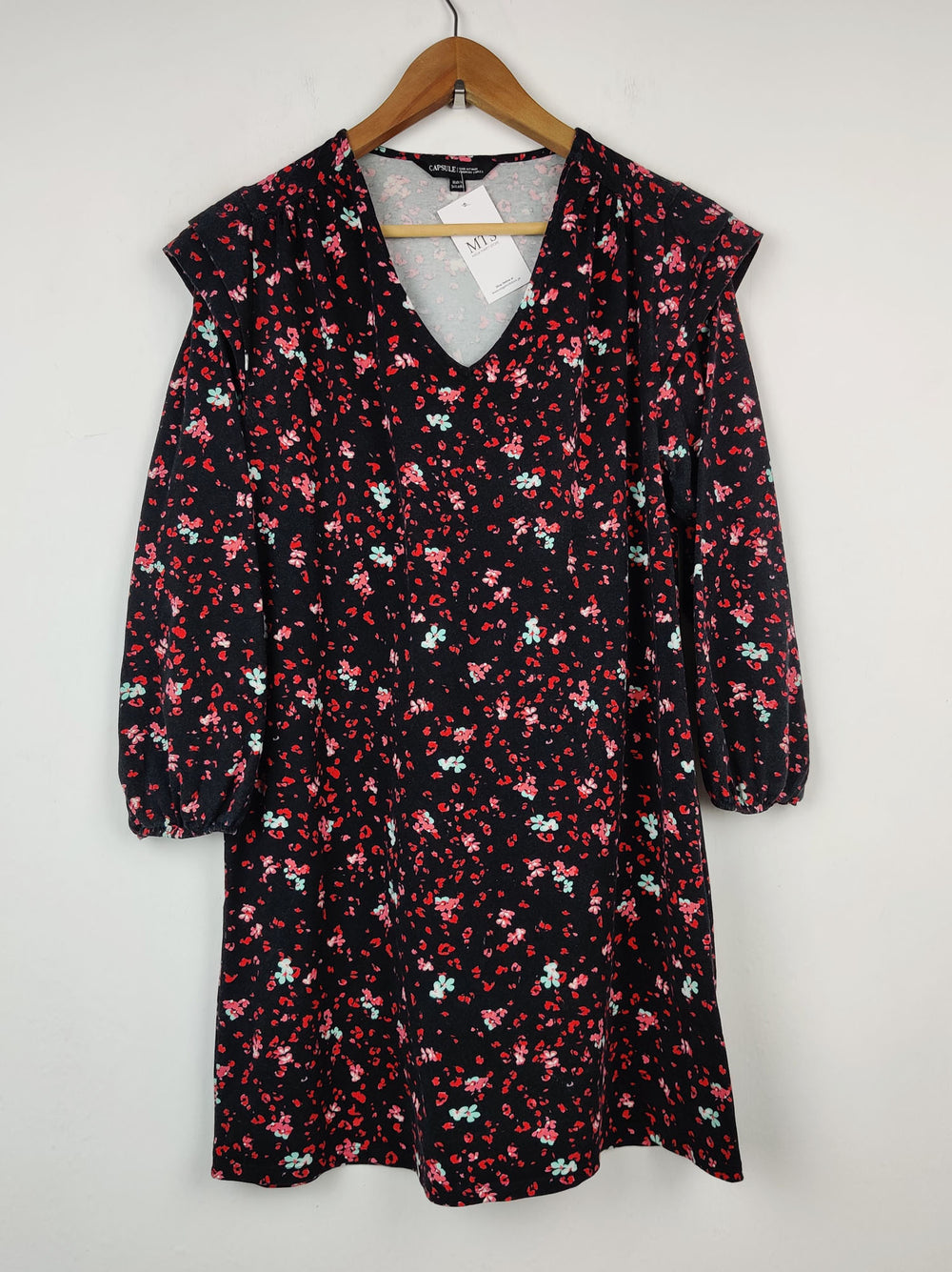 Buy online pre-used pre-loved 100% authentic & Original branded Capsule (SWT-1331) available in Pakistan. Top international brands avilable.