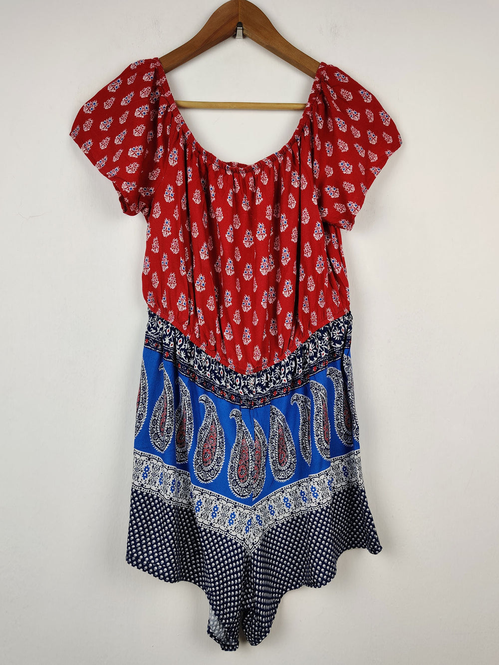 Buy online pre-used pre-loved 100% authentic & Original branded George (SWT-1347) available in Pakistan. Top international brands avilable.