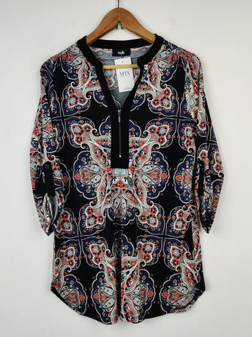 Buy online pre-used pre-loved 100% authentic & Original branded Wallis (SWT-1348) available in Pakistan. Top international brands avilable.
