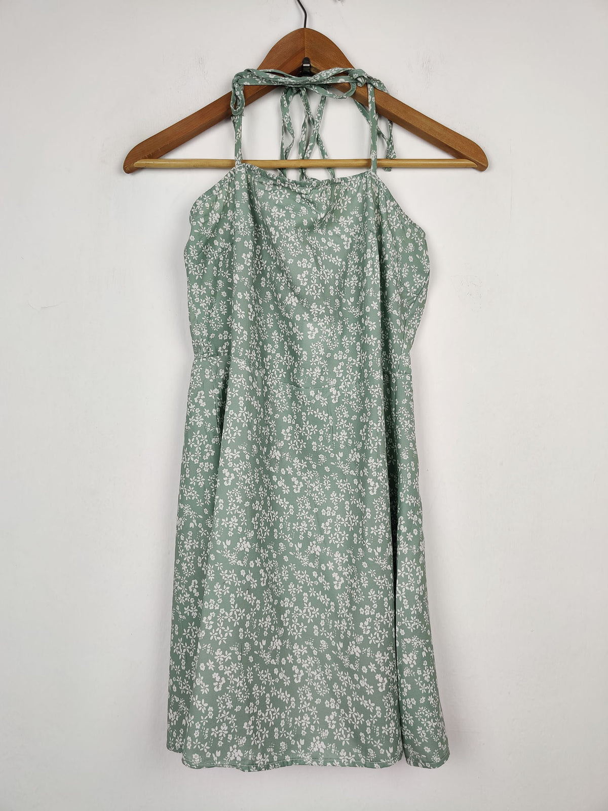 Buy online pre-used pre-loved 100% authentic & Original branded Shein (SWT-1381) available in Pakistan. Top international brands avilable.
