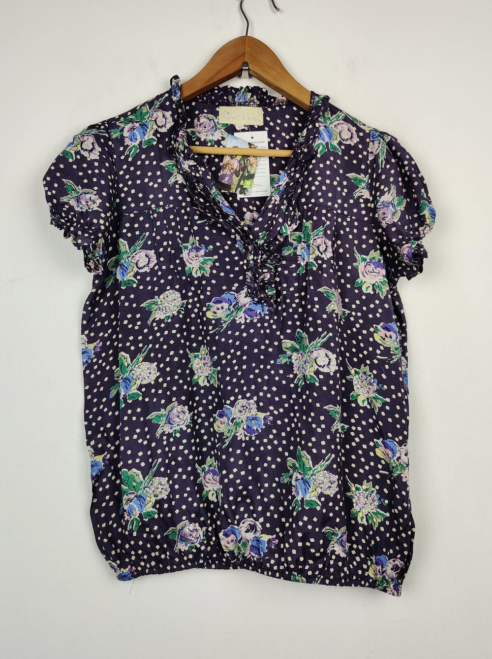 Buy online pre-used pre-loved 100% authentic & Original branded River Island (SWT-1386) available in Pakistan. Top international brands avilable.