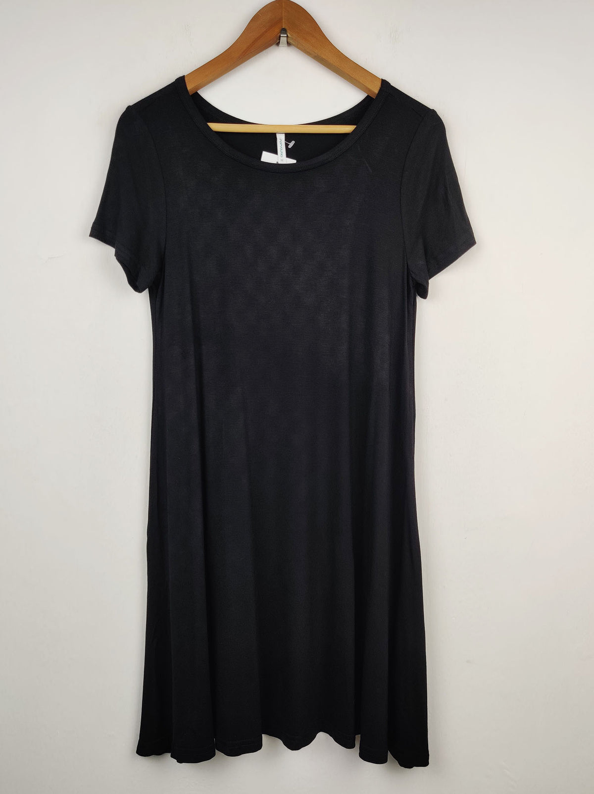 Buy online pre-used pre-loved 100% authentic & Original branded Pop Young (SWT-1454) available in Pakistan. Top international brands avilable.