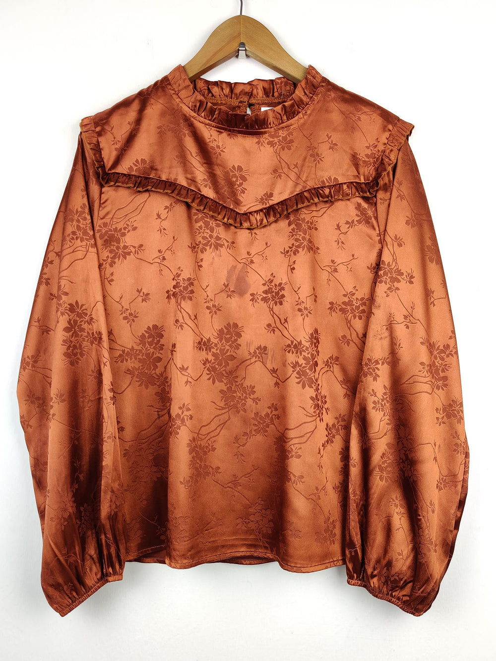 Buy online pre-used pre-loved 100% authentic & Original branded Shein (SWT-1469) available in Pakistan. Top international brands avilable.