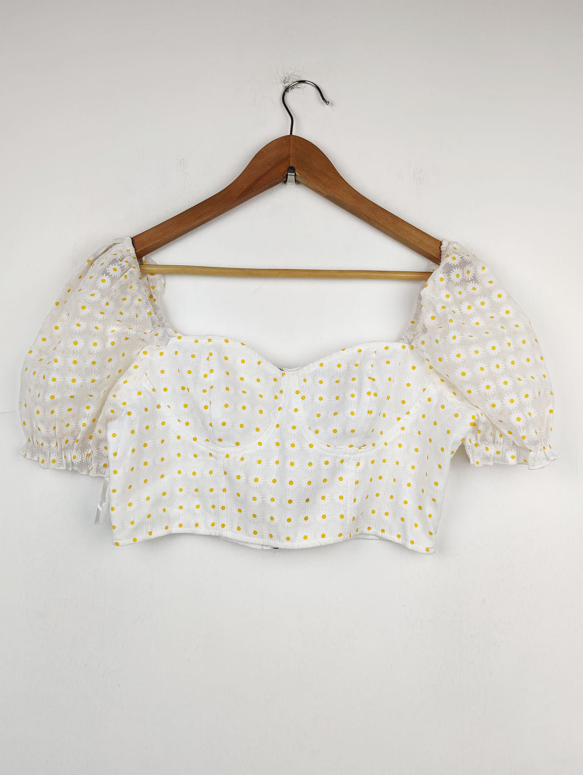 Buy online pre-used pre-loved 100% authentic & Original branded Shein (SWT-1483) available in Pakistan. Top international brands avilable.
