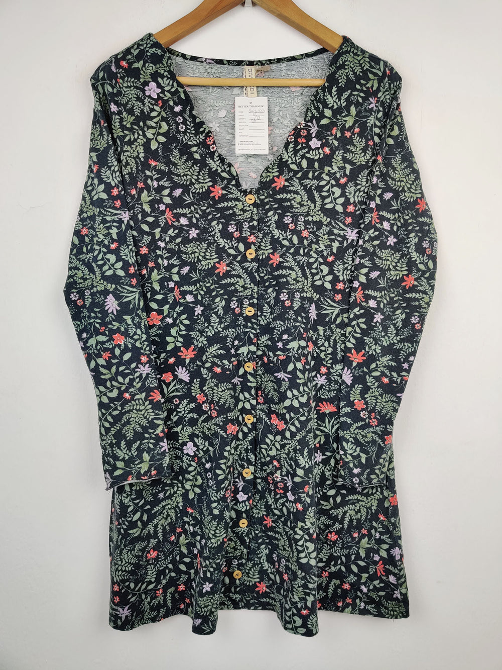 Buy online pre-used pre-loved 100% authentic & Original branded H&M (SWT-1554) available in Pakistan. Top international brands avilable.