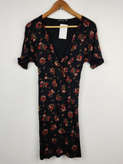 Buy online pre-used pre-loved 100% authentic & Original branded Boohoo (SWT-1566) available in Pakistan. Top international brands avilable.