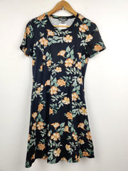 Buy online pre-used pre-loved 100% authentic & Original branded Primark (SWT-1575) available in Pakistan. Top international brands avilable.