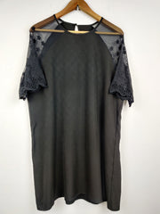 Buy online pre-used pre-loved 100% authentic & Original branded Boohoo (SWT-1595) available in Pakistan. Top international brands avilable.