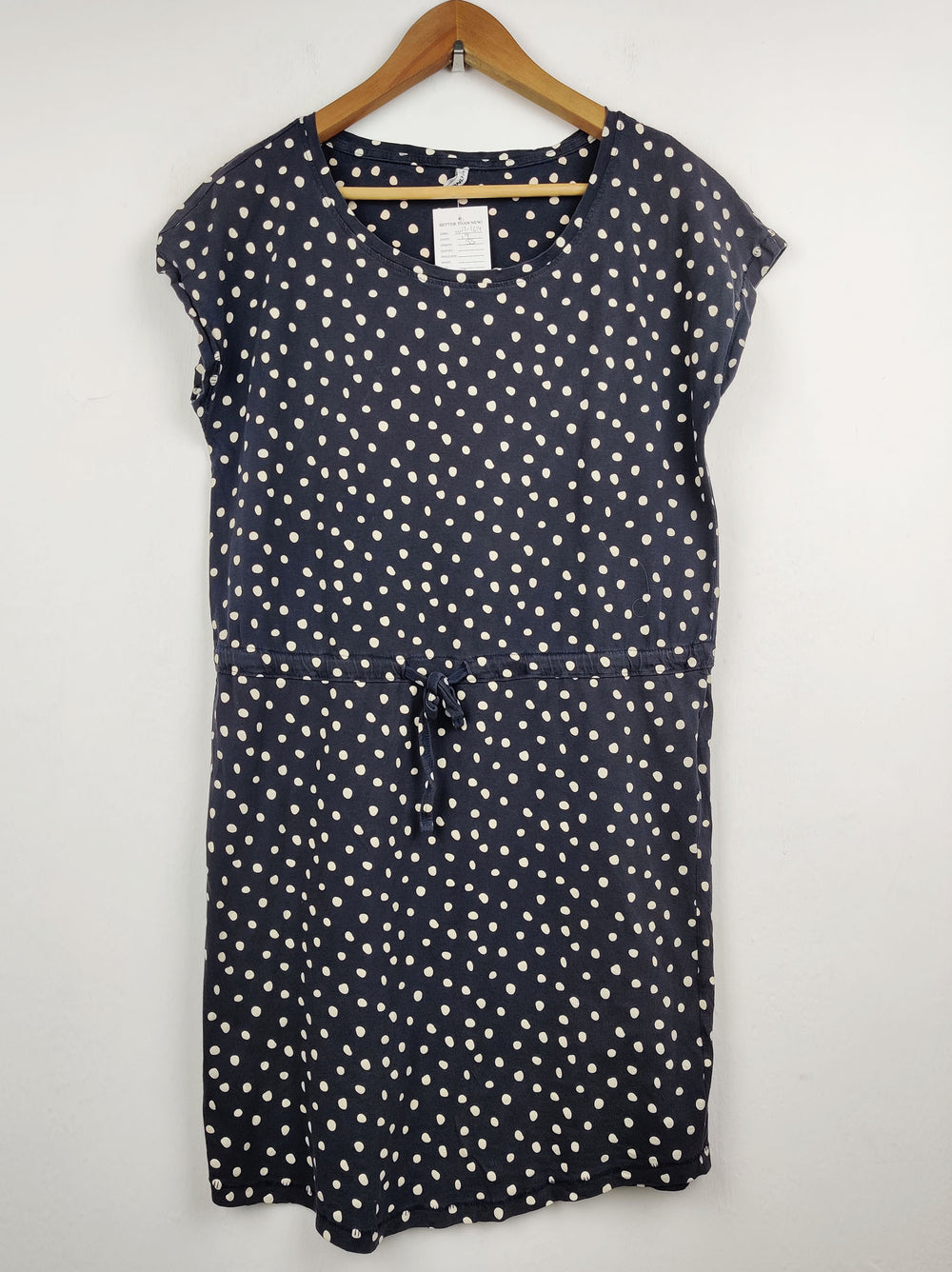 Buy online pre-used pre-loved 100% authentic & Original branded Only (SWT-1614) available in Pakistan. Top international brands avilable.