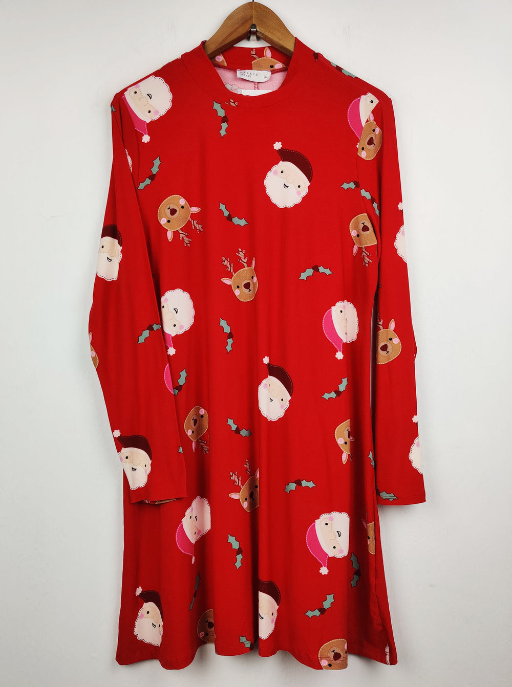 Buy online pre-used pre-loved 100% authentic & Original branded Papaya (SWT-1615) available in Pakistan. Top international brands avilable.