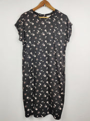 Buy online pre-used pre-loved 100% authentic & Original branded Fat Face (SWT-1616) available in Pakistan. Top international brands avilable.