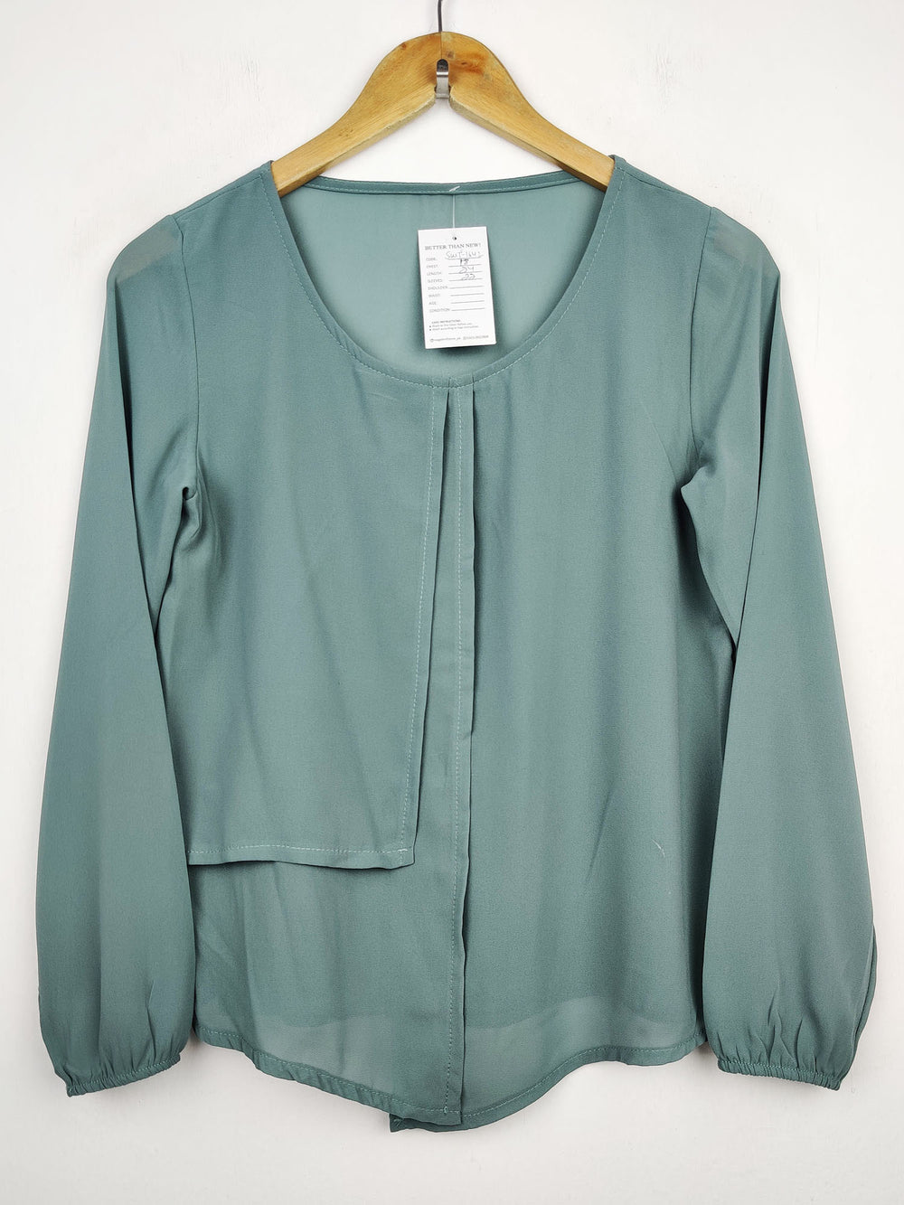 Buy online pre-used pre-loved 100% authentic & Original branded Unknown Brand (SWT-1642) available in Pakistan. Top international brands avilable.