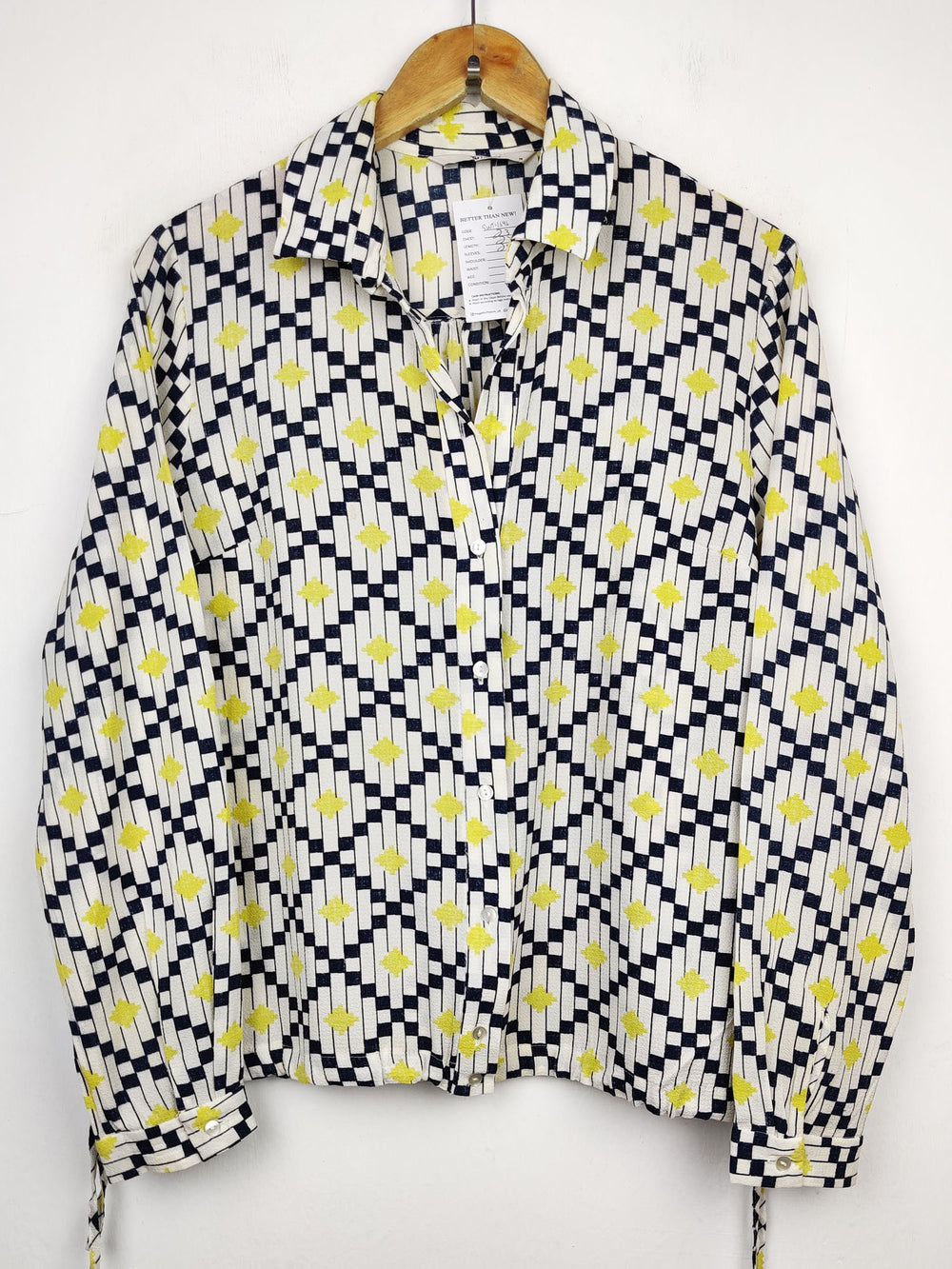 Buy online pre-used pre-loved 100% authentic & Original branded Tu (SWT-1646) available in Pakistan. Top international brands avilable.