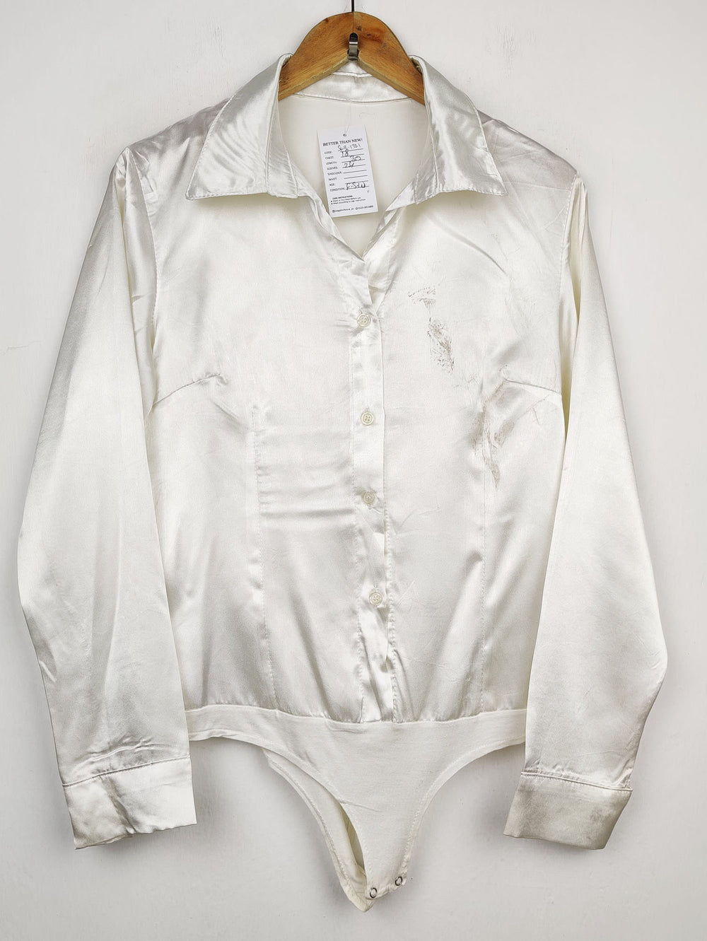 Buy online pre-used pre-loved 100% authentic & Original branded Unknown Brand (SWT-1721) available in Pakistan. Top international brands avilable.