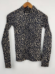 Buy online pre-used pre-loved 100% authentic & Original branded Unknown Brand (SWT-1838) available in Pakistan. Top international brands avilable.