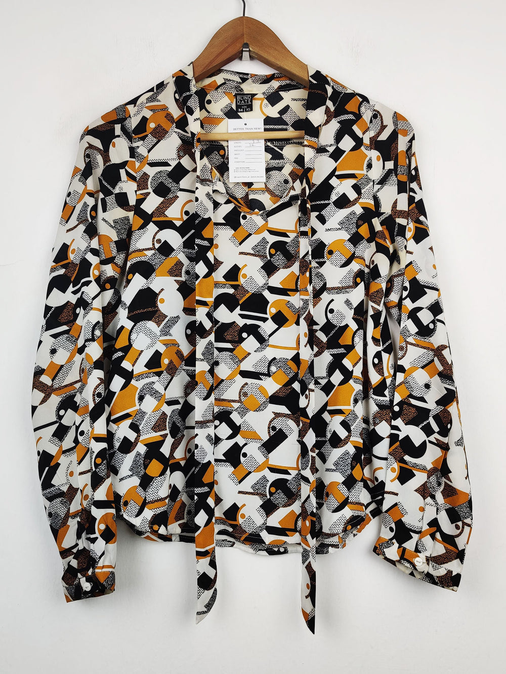 Buy online pre-used pre-loved 100% authentic & Original branded Blind Date (SWT-1863) available in Pakistan. Top international brands avilable.