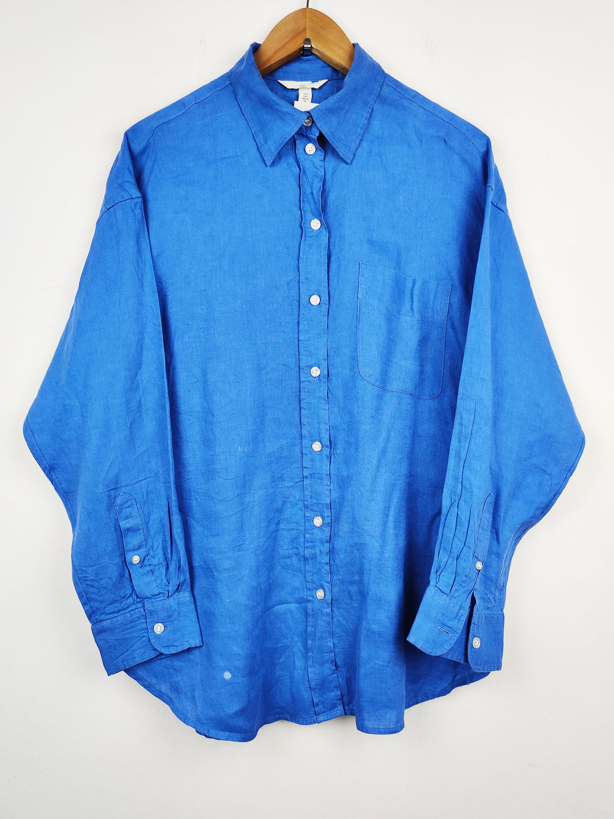 Buy online pre-used pre-loved 100% authentic & Original branded H&M (SWT-1884) available in Pakistan. Top international brands avilable.
