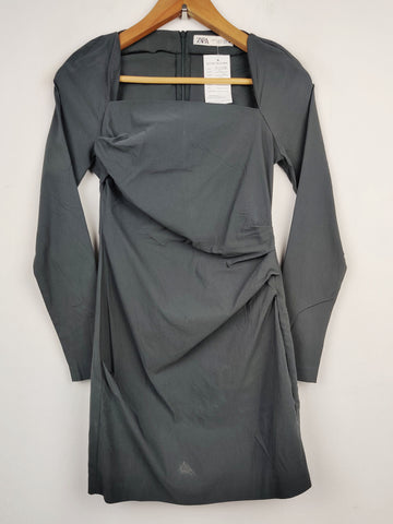 Buy online pre-used pre-loved 100% authentic & Original branded Zara (SWT-2063) available in Pakistan. Top international brands avilable.
