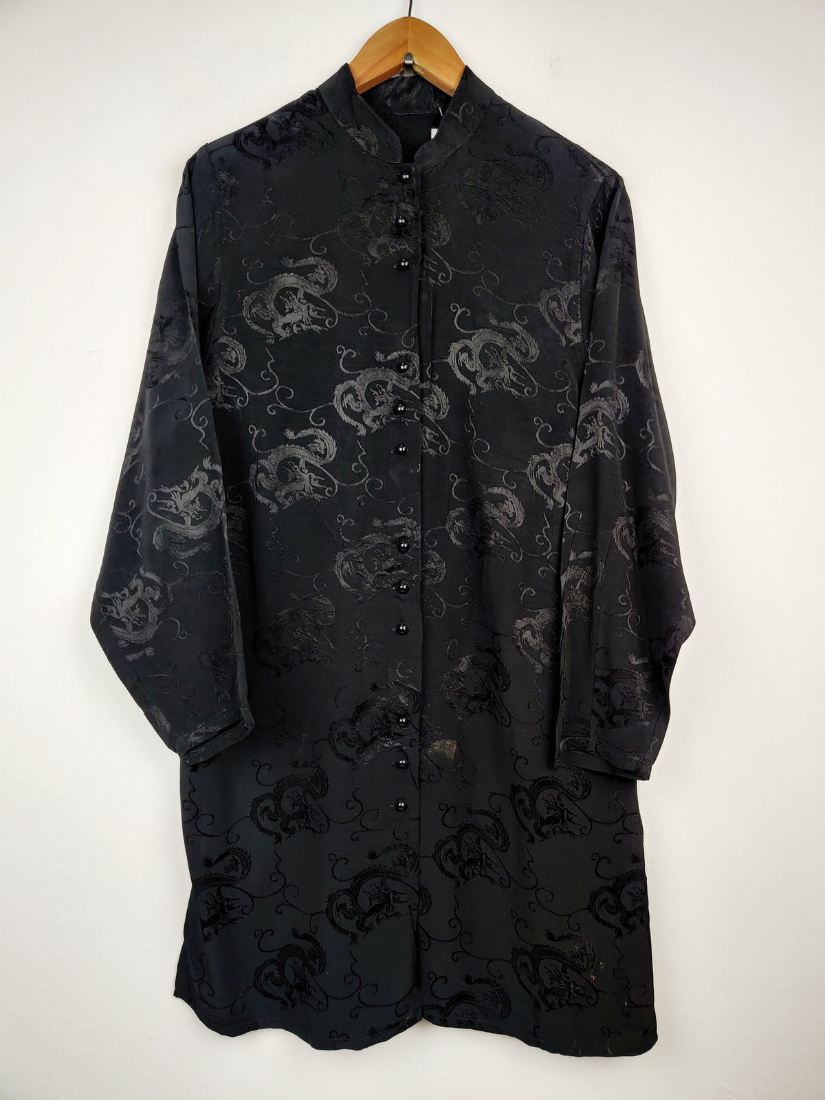 Buy online pre-used pre-loved 100% authentic & Original branded Unknown Brand (SWT-2091) available in Pakistan. Top international brands avilable.