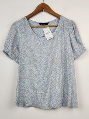 Buy online pre-used pre-loved 100% authentic & Original branded Crew Clothing Company (SWT-2160) available in Pakistan. Top international brands avilable.