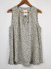 Buy online pre-used pre-loved 100% authentic & Original branded Tu (SWT-2212) available in Pakistan. Top international brands avilable.