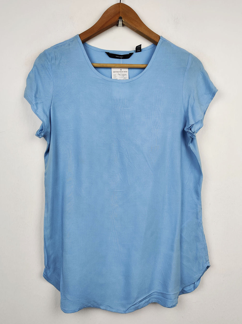 Buy online pre-used pre-loved 100% authentic & Original branded Vero Moda (SWT-2228) available in Pakistan. Top international brands avilable.