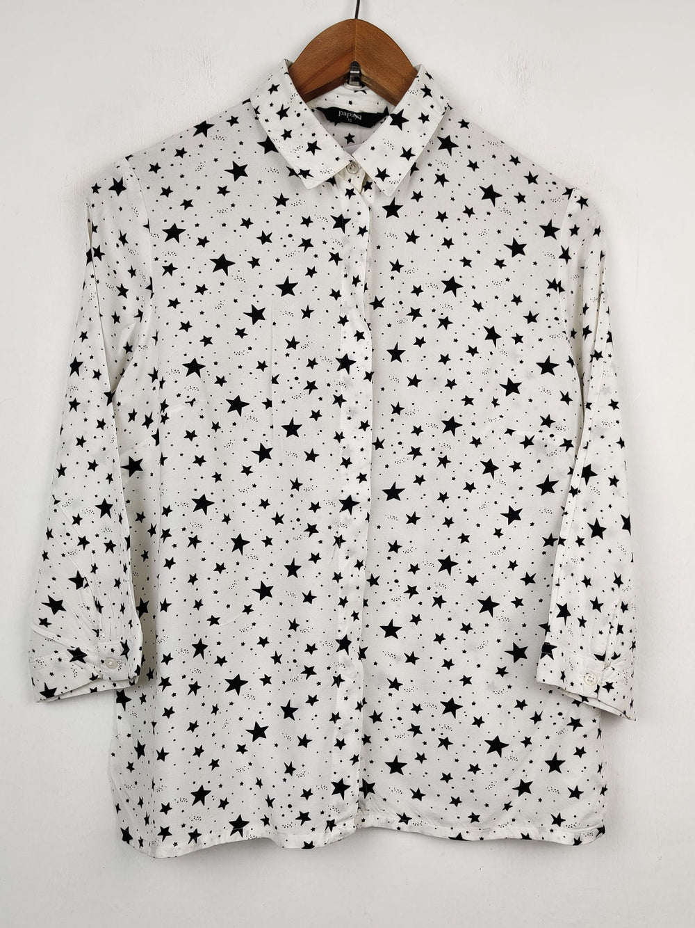 Buy online pre-used pre-loved 100% authentic & Original branded Papaya (SWT-2235) available in Pakistan. Top international brands avilable.