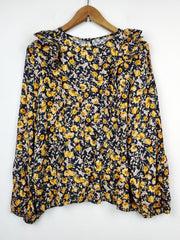 Buy online pre-used pre-loved 100% authentic & Original branded Peacocks (SWT-2270) available in Pakistan. Top international brands avilable.