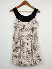 Buy online pre-used pre-loved 100% authentic & Original branded Quiz (SWT-2275) available in Pakistan. Top international brands avilable.