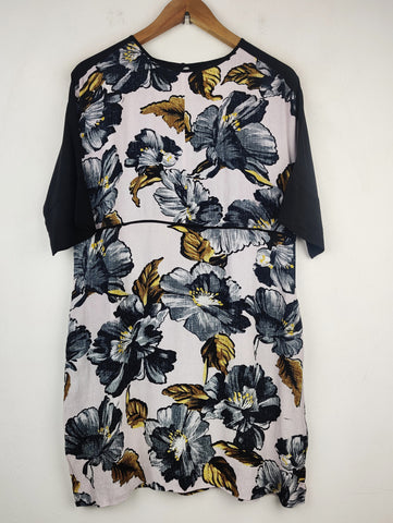 Buy online pre-used pre-loved 100% authentic & Original branded Warehouse (SWT-227) available in Pakistan. Top international brands avilable.