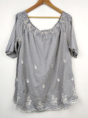 Buy online pre-used pre-loved 100% authentic & Original branded Yours (SWT-2329) available in Pakistan. Top international brands avilable.