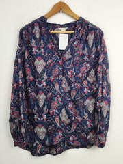 Buy online pre-used pre-loved 100% authentic & Original branded H&M (SWT-2397) available in Pakistan. Top international brands avilable.