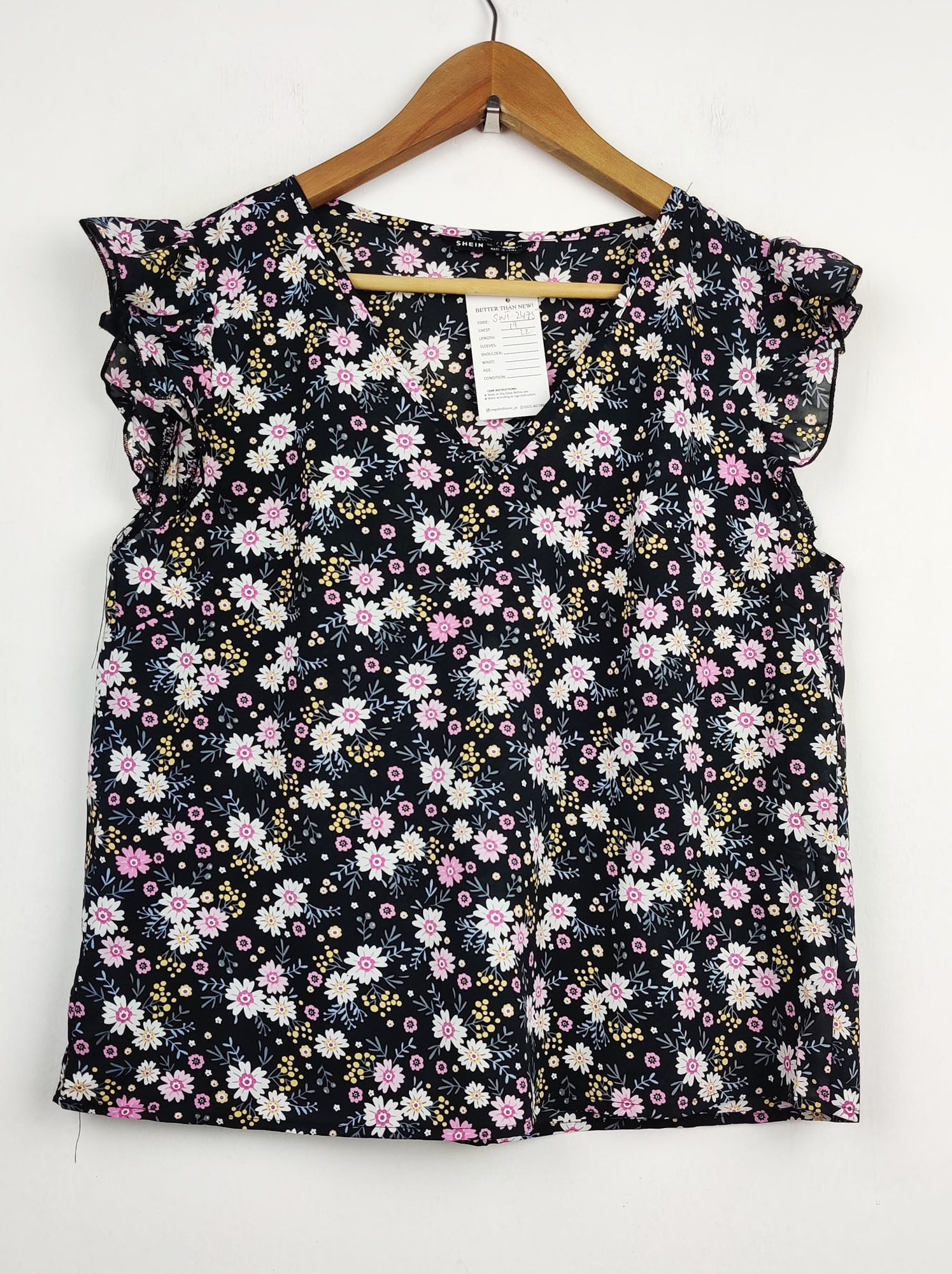 Buy online pre-used pre-loved 100% authentic & Original branded Shein (SWT-2475) available in Pakistan. Top international brands avilable.
