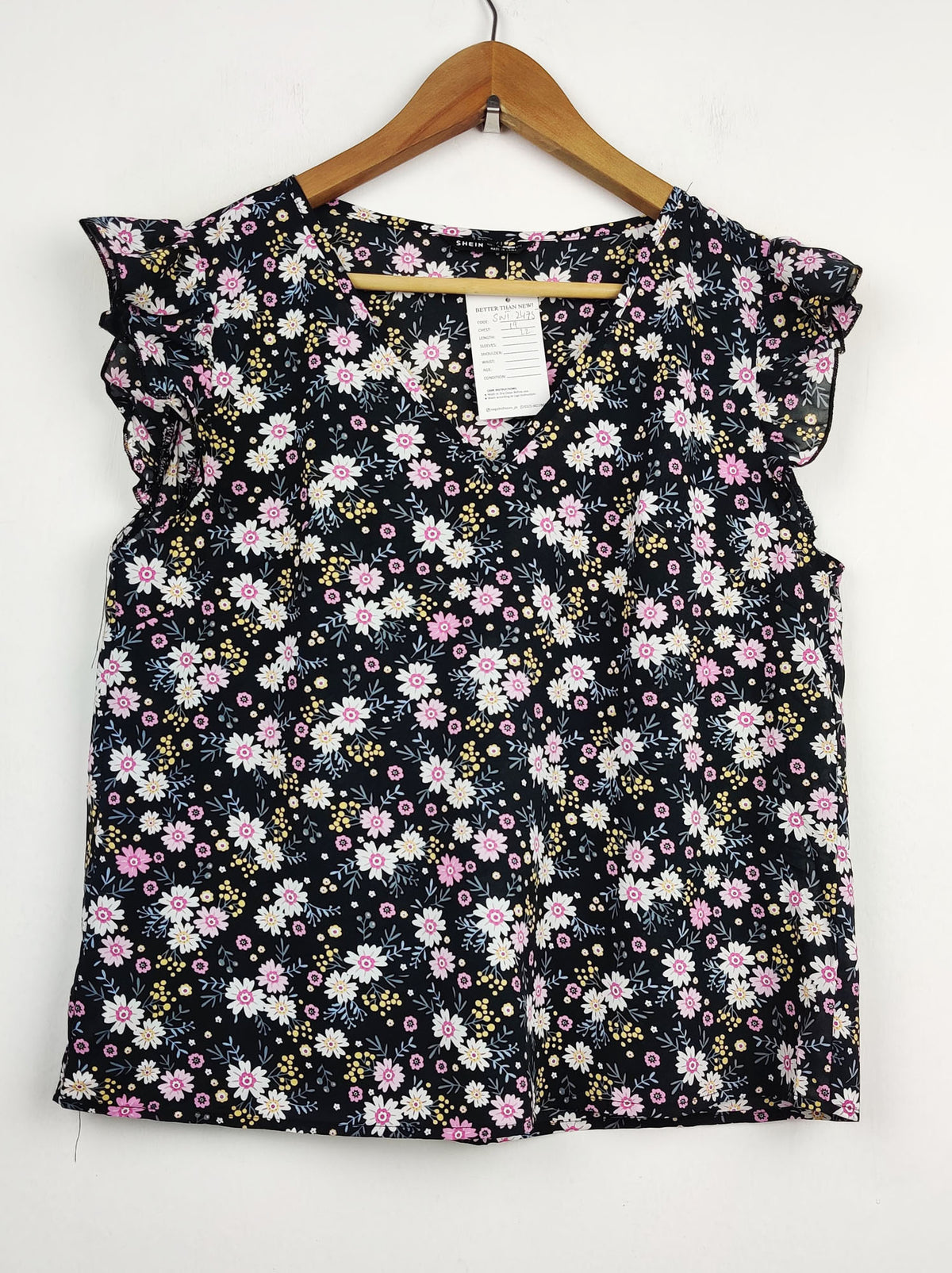 Buy online pre-used pre-loved 100% authentic & Original branded Shein (SWT-2475) available in Pakistan. Top international brands avilable.