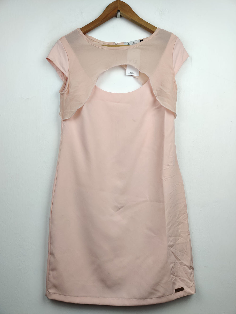 Buy online pre-used pre-loved 100% authentic & Original branded Diskreto (SWT-2588) available in Pakistan. Top international brands avilable.