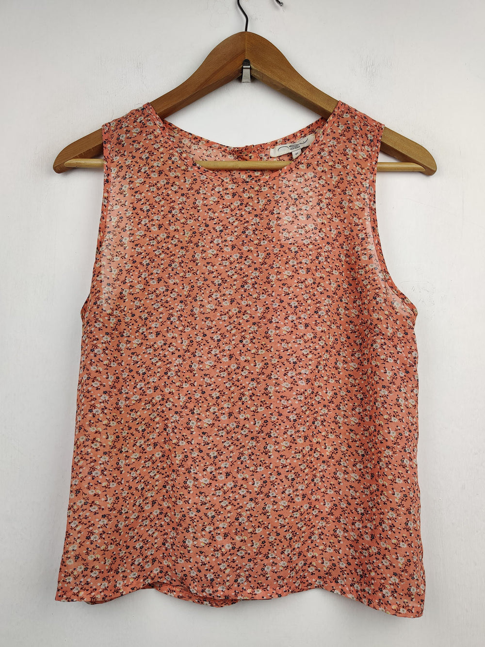 Buy online pre-used pre-loved 100% authentic & Original branded New Look (SWT-2613) available in Pakistan. Top international brands avilable.